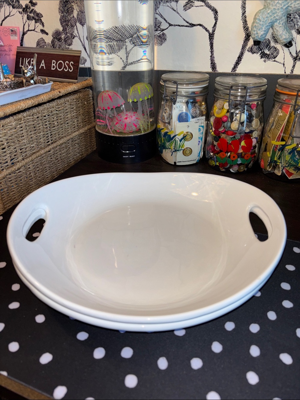 EUC Set of 2 World Market white ceramic oval serving platters or pasta plates